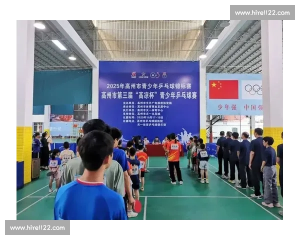 乒乓球赛场激战正酣 精英选手争锋相对展现卓越技巧与竞技精神